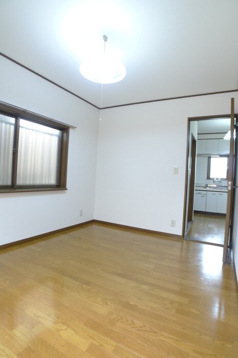 ヒバリヒルズの物件内観写真