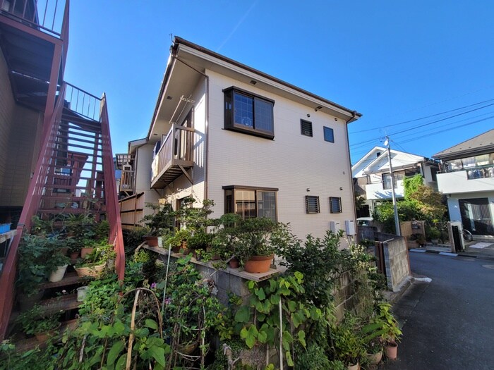 ヒバリヒルズの物件外観写真