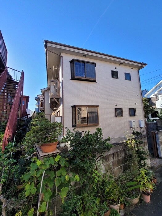 ヒバリヒルズの物件外観写真