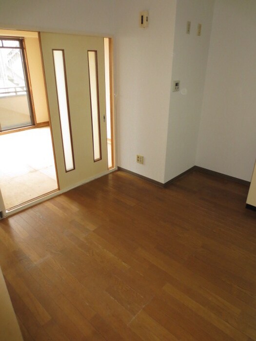 スカイコートイレブンの物件内観写真