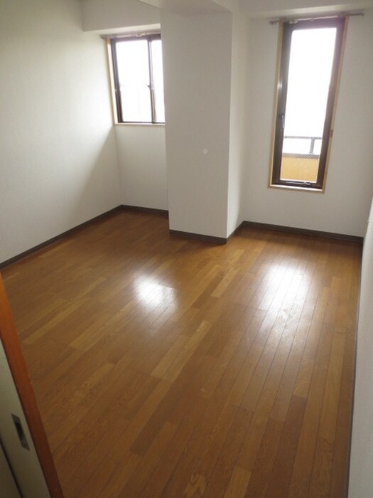 スカイコートイレブンの物件内観写真