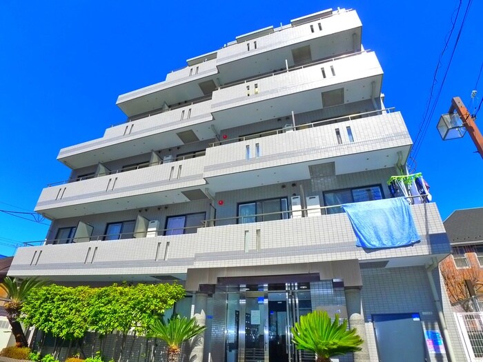 ユーコート浦安の物件外観写真