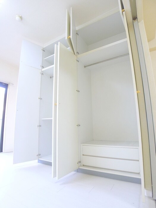 ユタカローズガーデンの物件内観写真