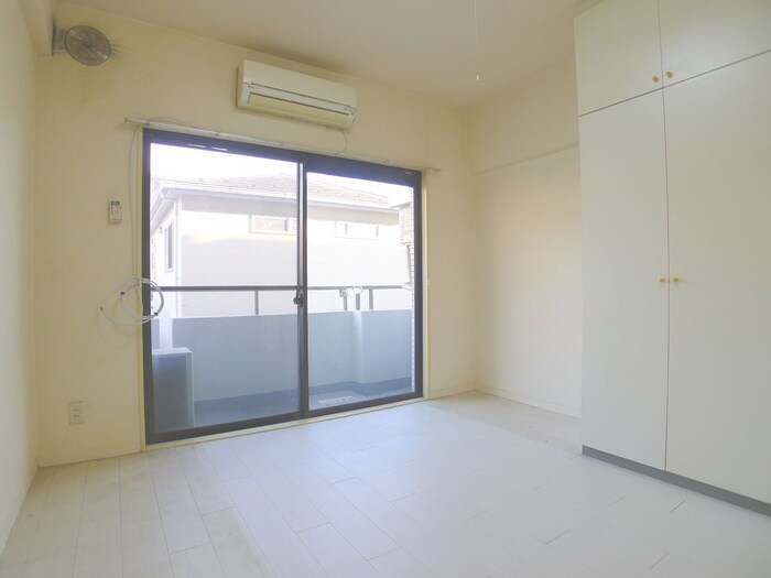 ユタカローズガーデンの物件内観写真