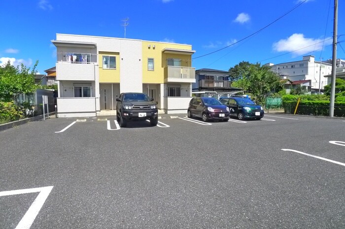 スウィート・ローズ・ハウスAの物件外観写真