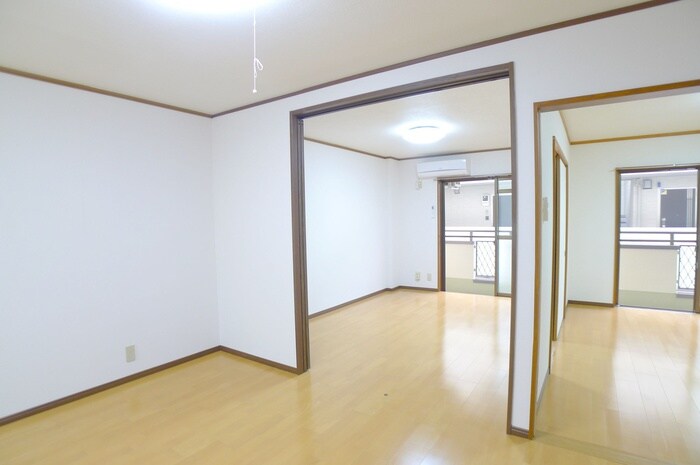 アシザワマンションの物件内観写真