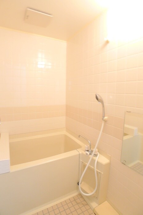 アシザワマンションの物件内観写真