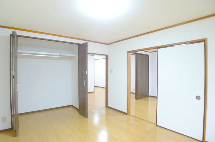 アシザワマンションの物件内観写真