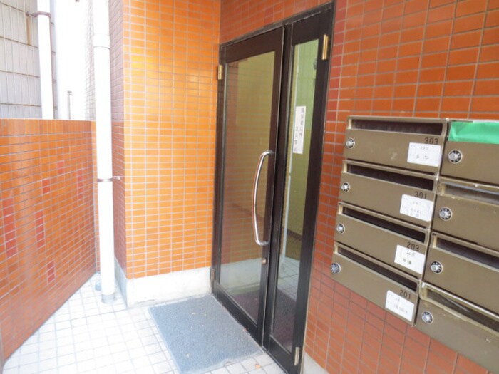 マンション川口の物件外観写真