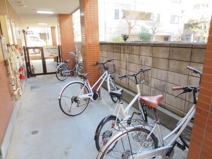 マンション川口の物件外観写真