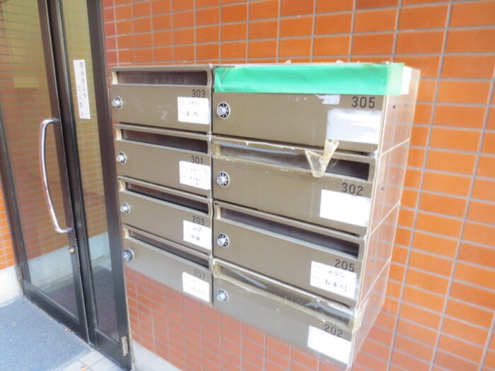 マンション川口の物件外観写真