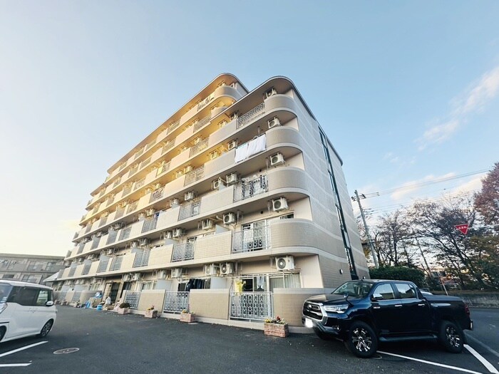 リベルテ・メノユの物件外観写真