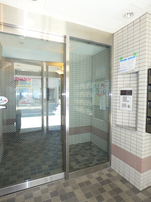 タカラビルの物件外観写真