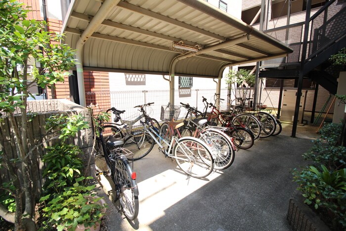 ラ・メゾン・トロワの物件外観写真