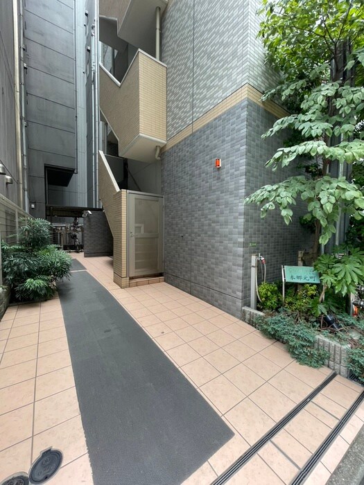 グリンヒル本郷元町の物件外観写真