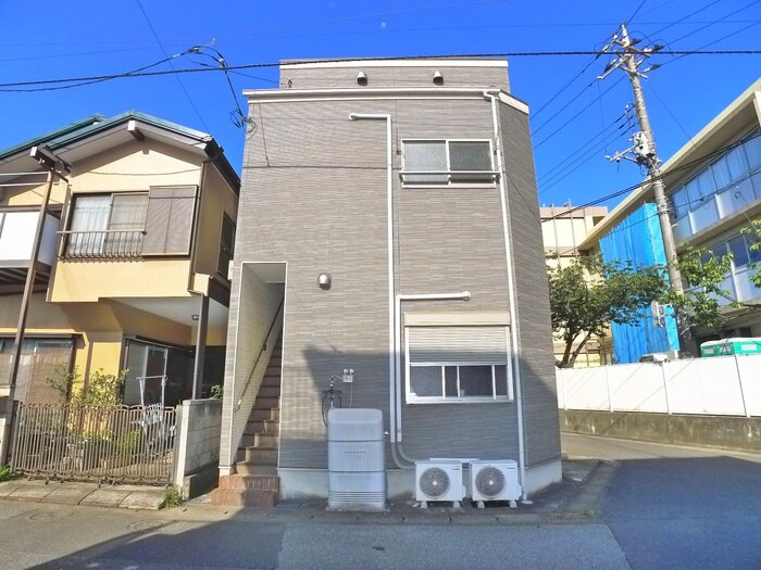 クレセル本千葉の物件外観写真