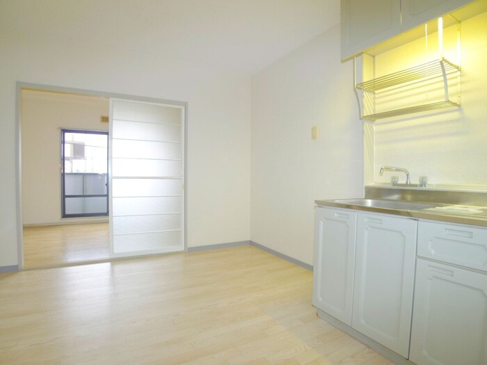 サンアベニューの物件内観写真