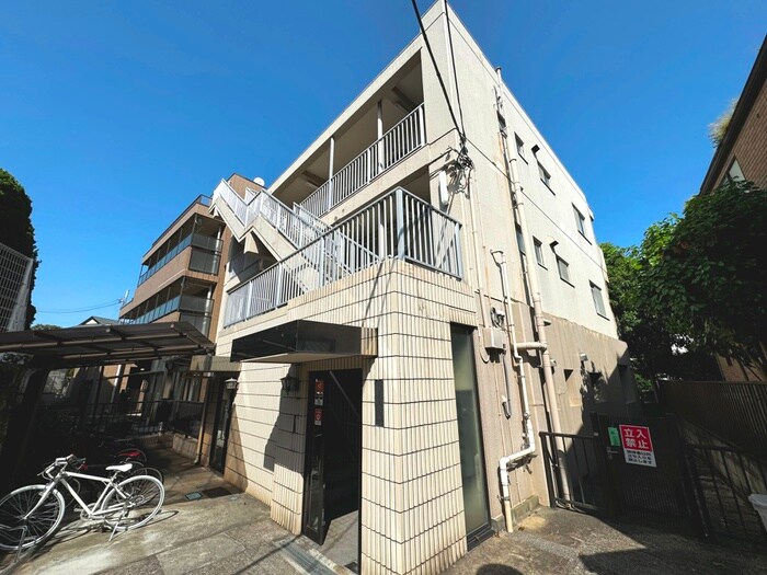 シェルボーンＢの物件外観写真