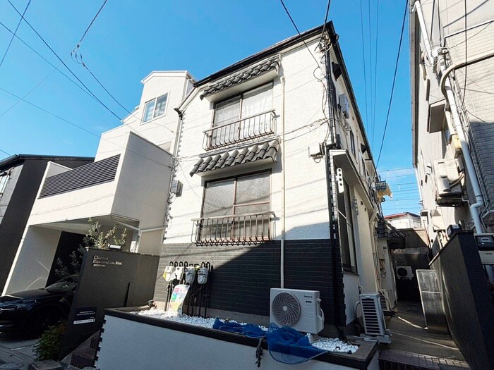 クロノス東中野Westの物件外観写真