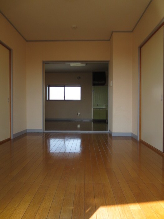 ランドマーク平田の物件内観写真