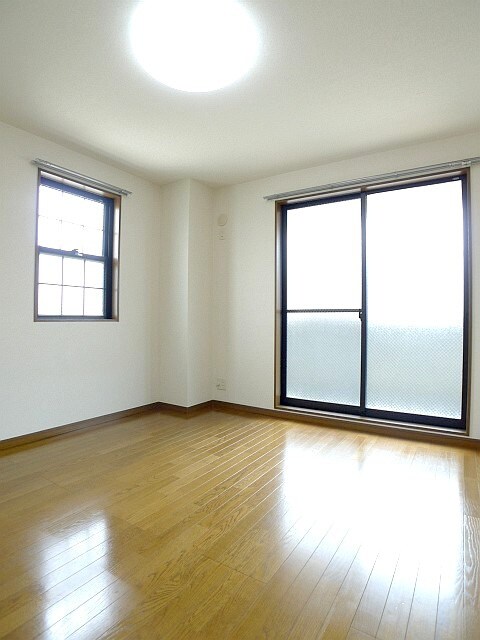 アンプル－ルフェ－ルＷｉｎｄの物件内観写真