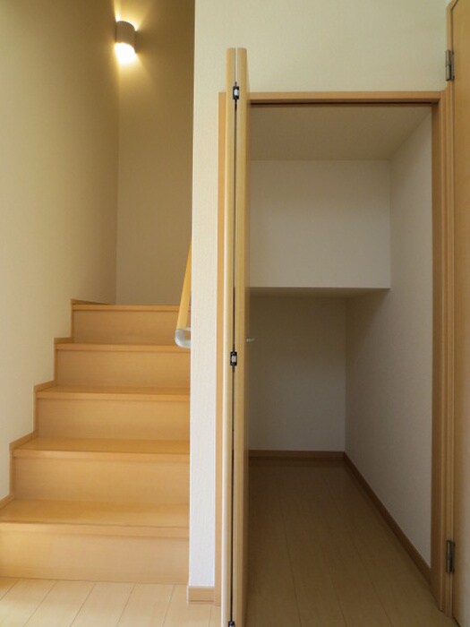 ロ－ズコ－ト宝町の物件内観写真