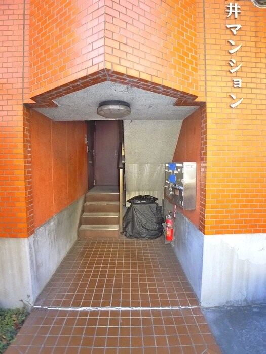 第１荒井マンションの物件外観写真