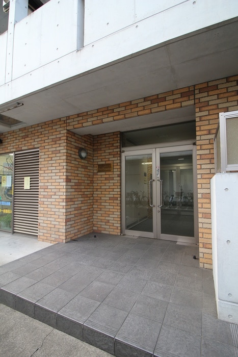 ラ・プルミエ－ルの物件外観写真