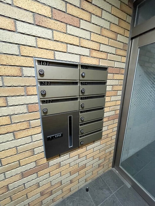 ラ・プルミエ－ルの物件外観写真