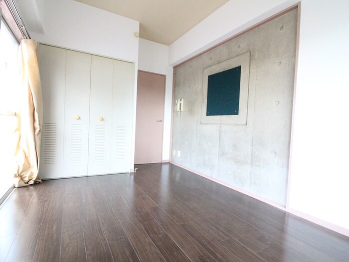 OFFICIAL RESIDENSの物件内観写真