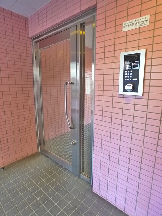 OFFICIAL RESIDENSの物件外観写真