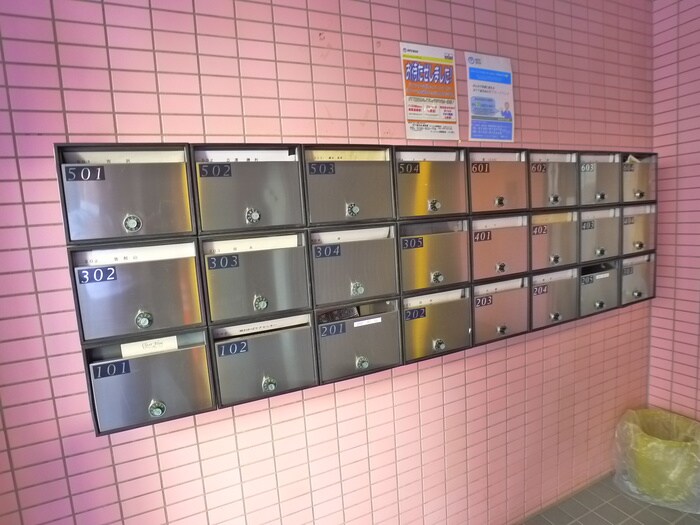 OFFICIAL RESIDENSの物件外観写真