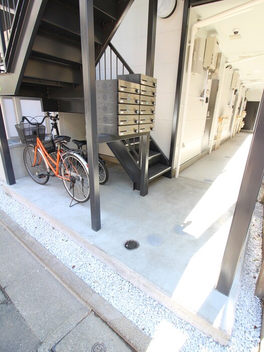 モダンコート祖師谷の物件外観写真