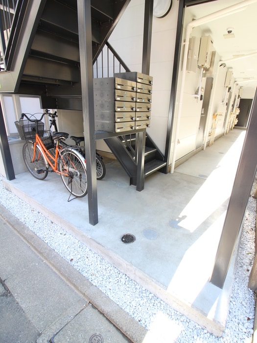 モダンコート祖師谷の物件外観写真