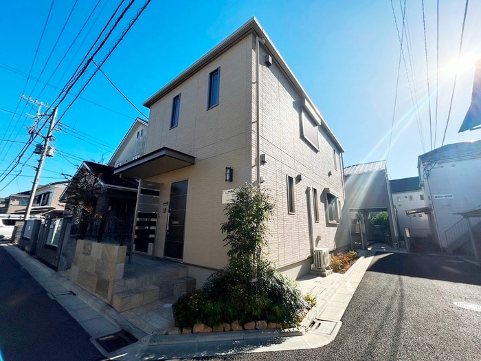 ファミーユ石原の物件外観写真