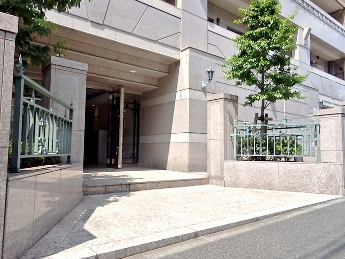 ラサンテ広尾の物件外観写真