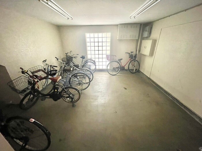 ハイネス今川の物件外観写真