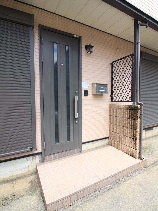 メゾンエモックⅡの物件外観写真