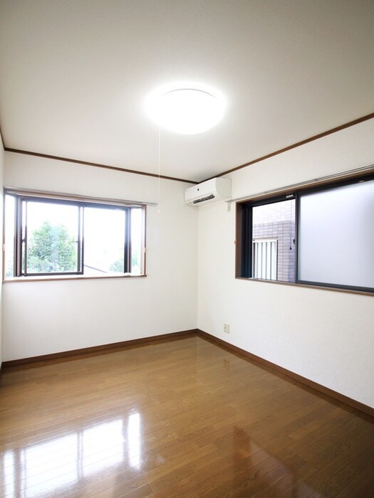 メゾンエモックⅡの物件内観写真