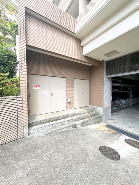 コスモヒルズ宮崎台（203）の物件外観写真