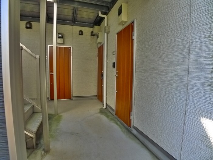 朋久レジデンスの物件外観写真