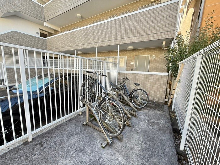 ヒルズ青山の物件外観写真