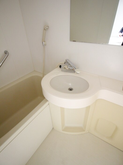 カ－サアプリア－モの物件内観写真