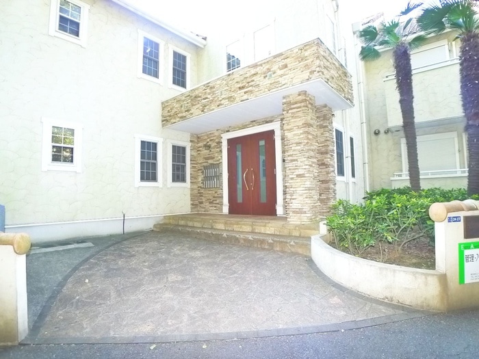 メルロ－ズプレイスⅡの物件外観写真