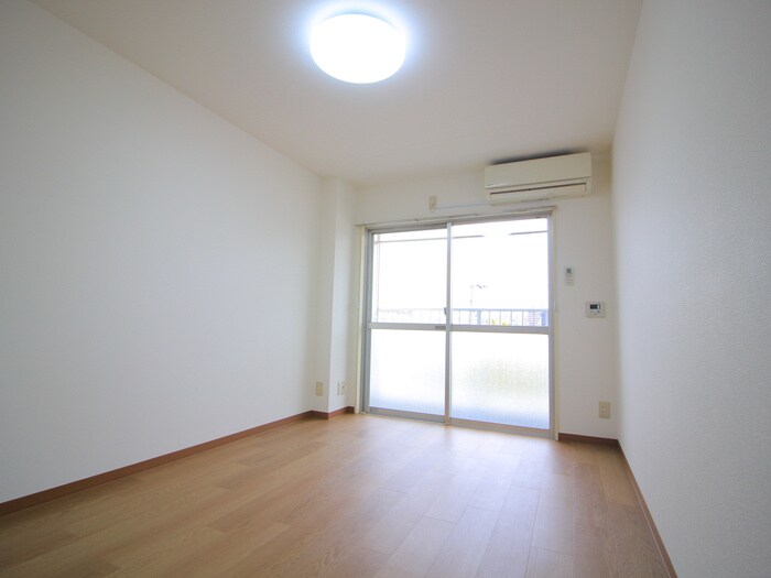 シャトー川島の物件内観写真