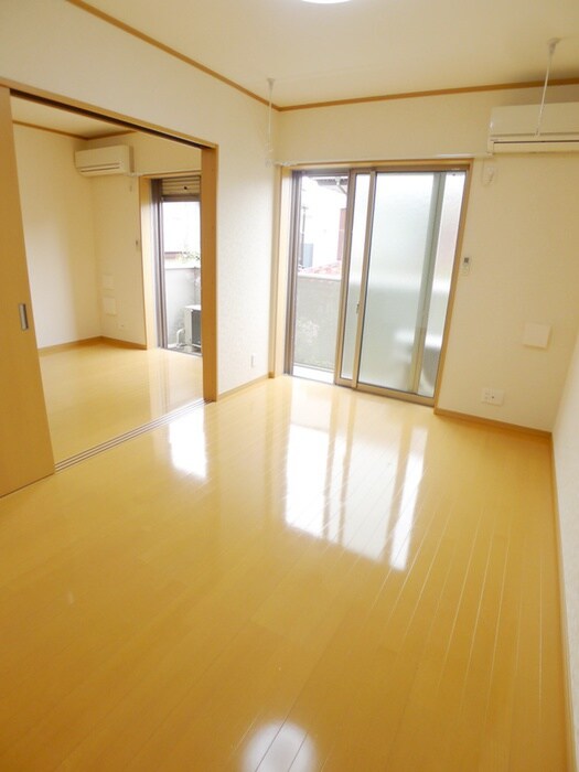 アムールセンタービレッジの物件内観写真