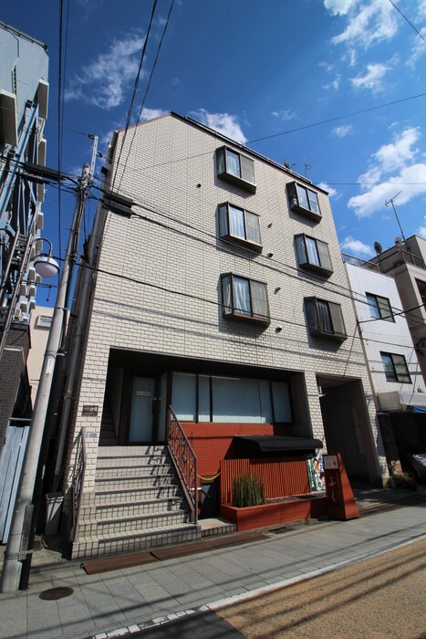 メゾン沙羅の物件外観写真