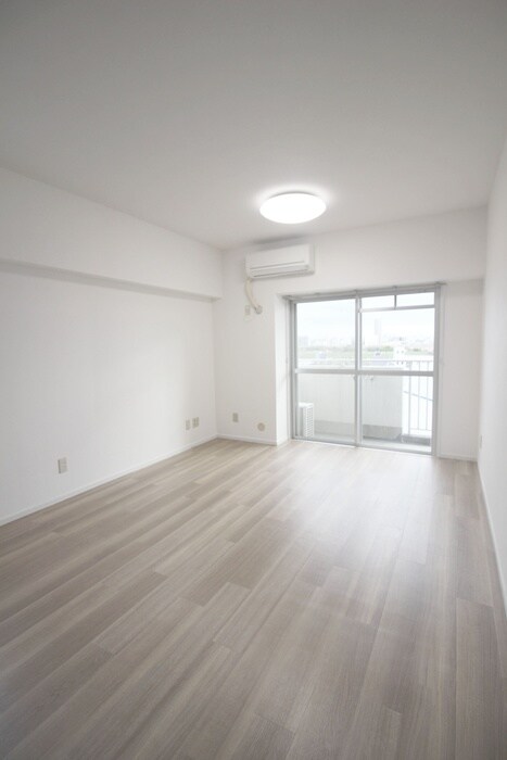 リバ－サイドマキバの物件内観写真