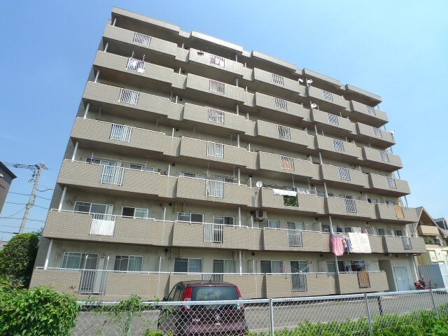 リバ－サイドマキバの物件外観写真