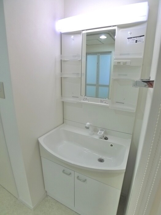 リバ－サイドマキバの物件内観写真